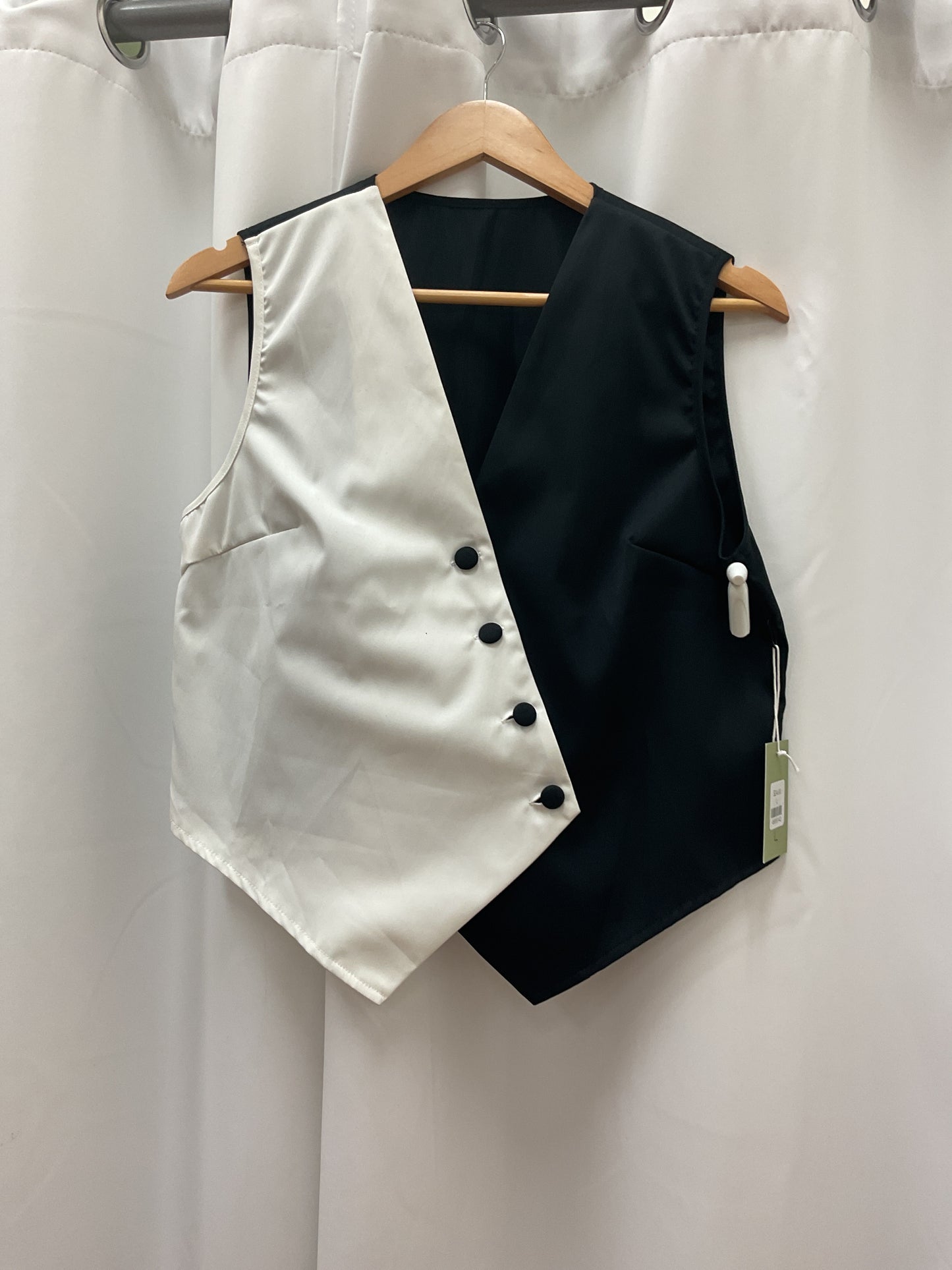 Black white vest