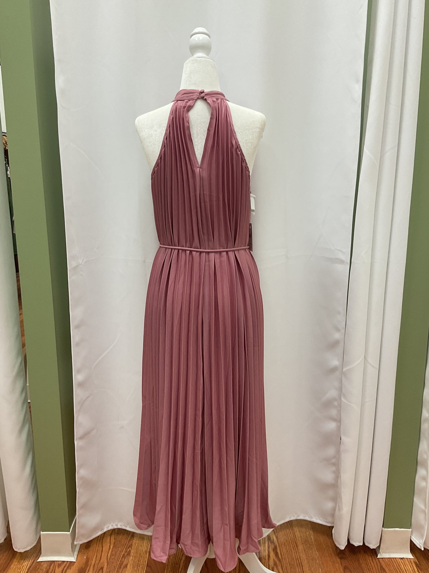 Light Slick Pink Dress with waist Band