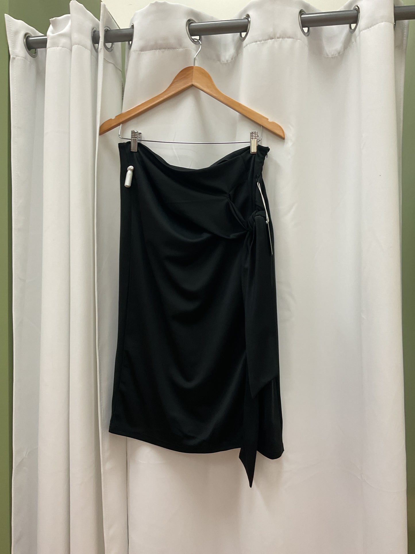 Black side tie skirt