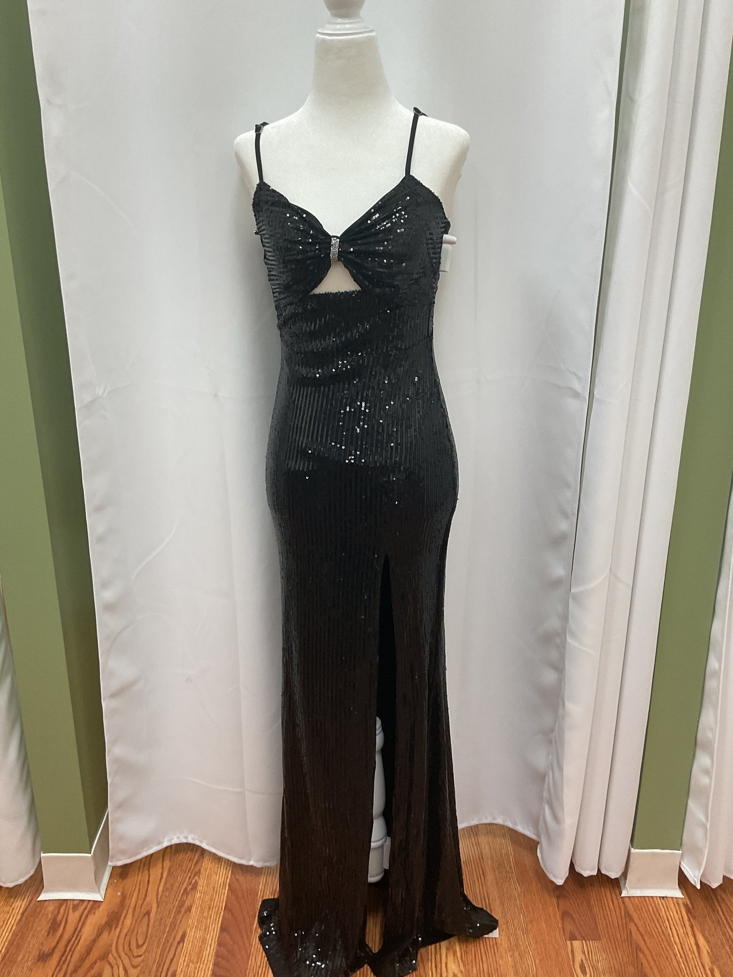 Sparkling Black Party Dress With Front Design