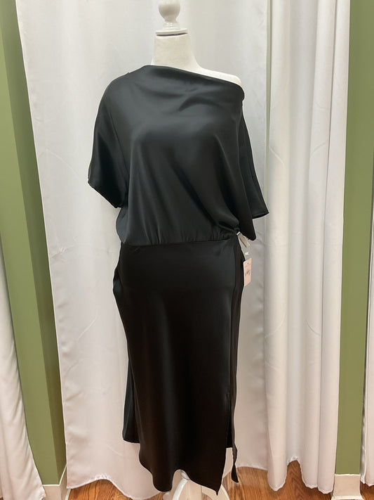 Black Shoulder Side Dress
