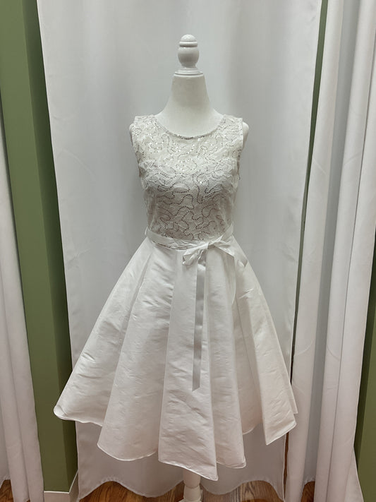 White Sparkled Top with Front Bow Dama Dress