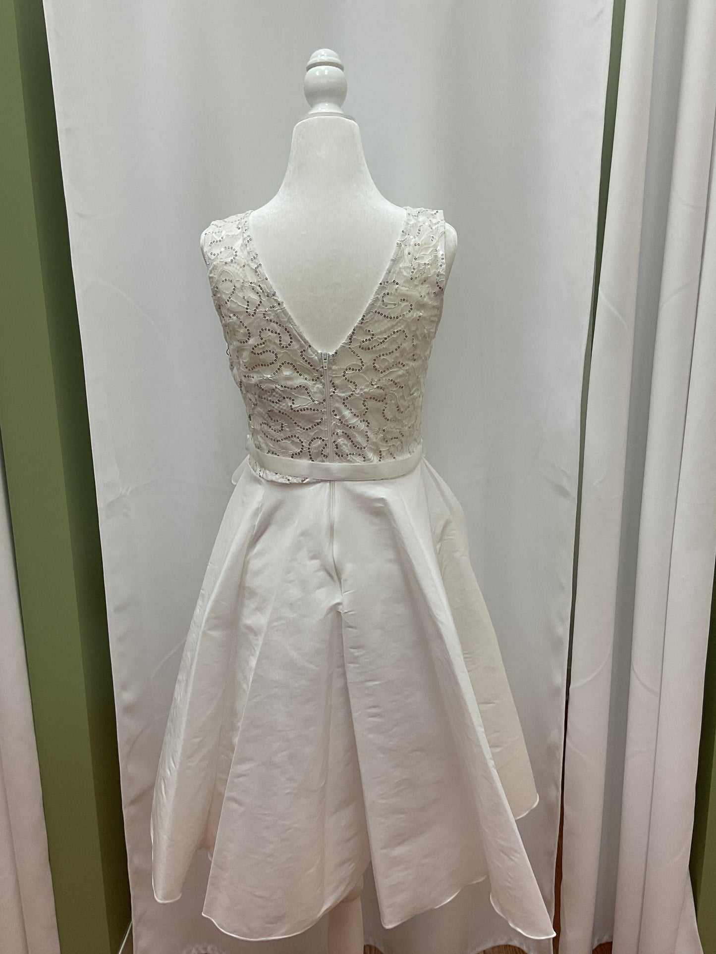 White Sparkled Top with Front Bow Dama Dress