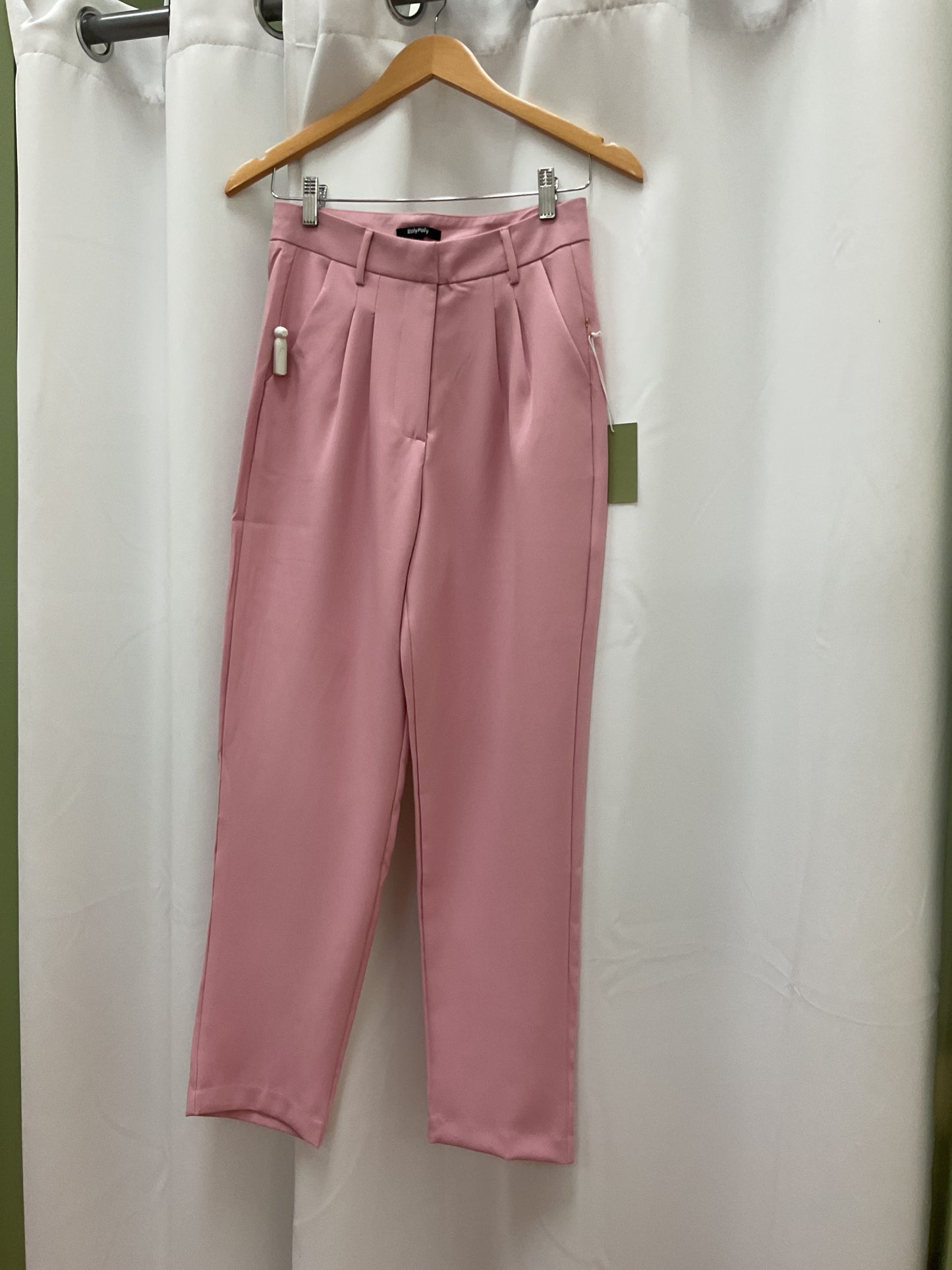 Pink pleated pants