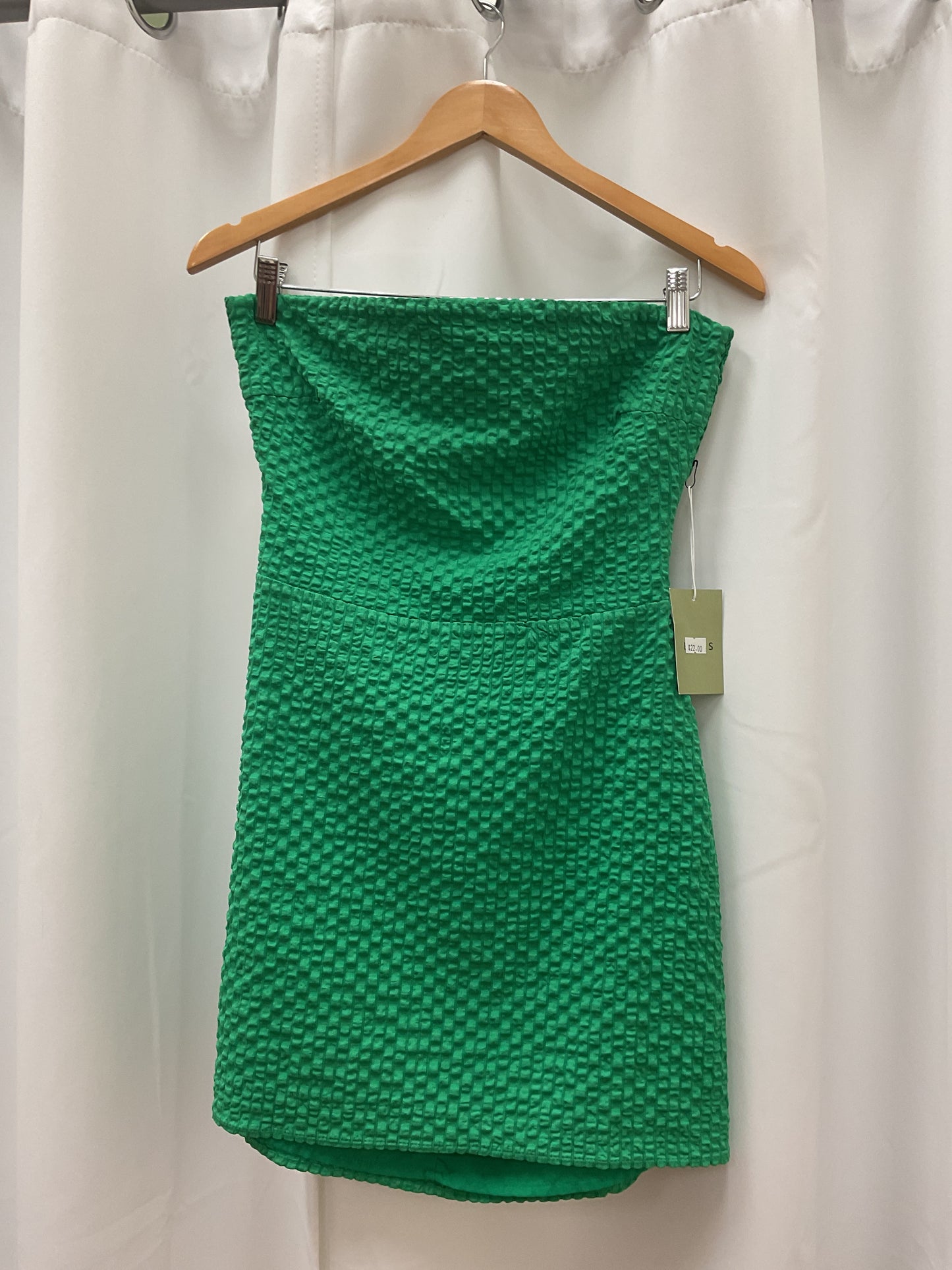 Green strapless dress