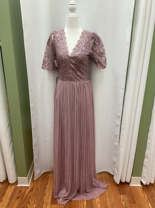 Light Pink Sleeved Design Dress