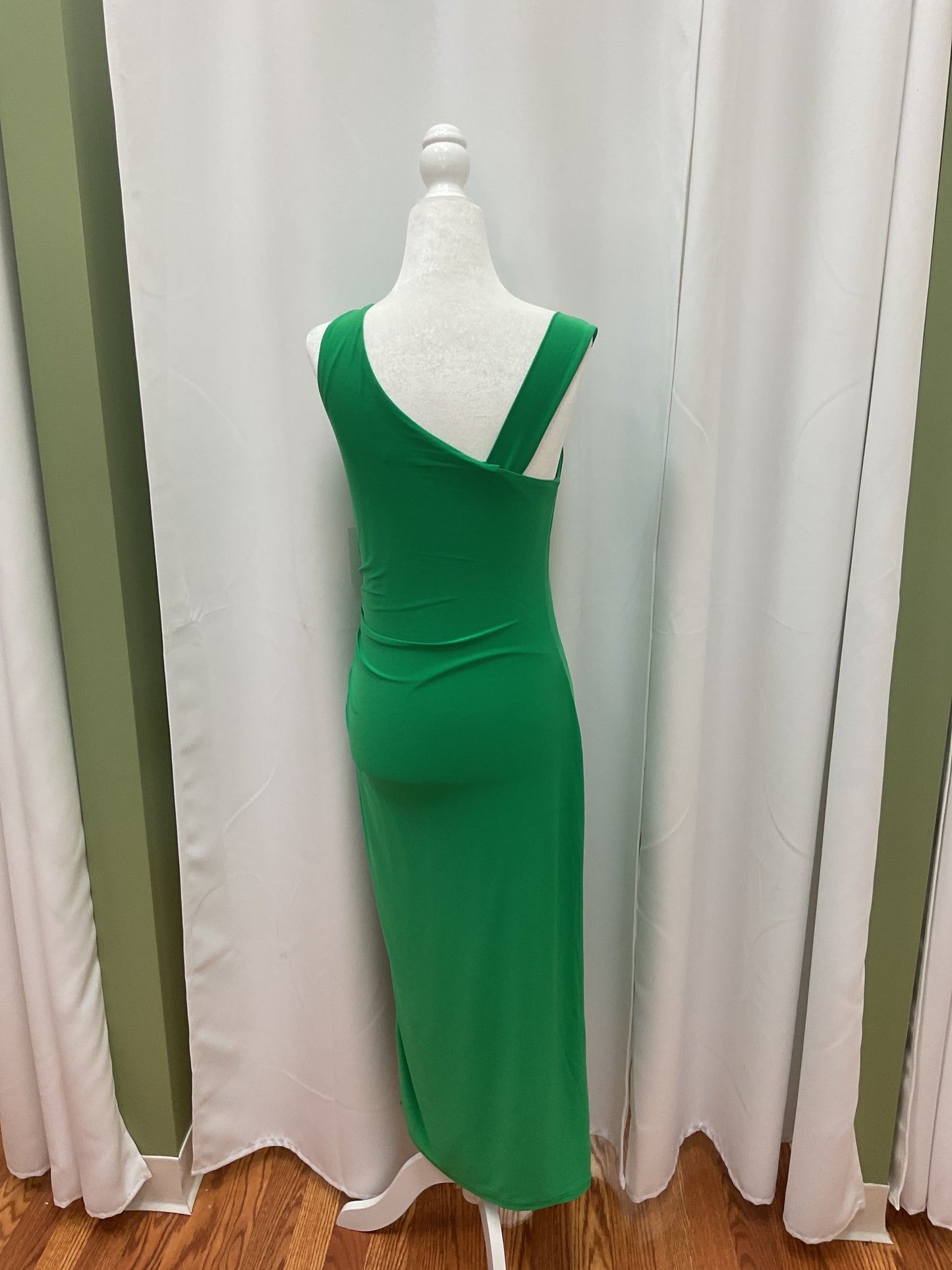 Green Long Dress with open Leg Side