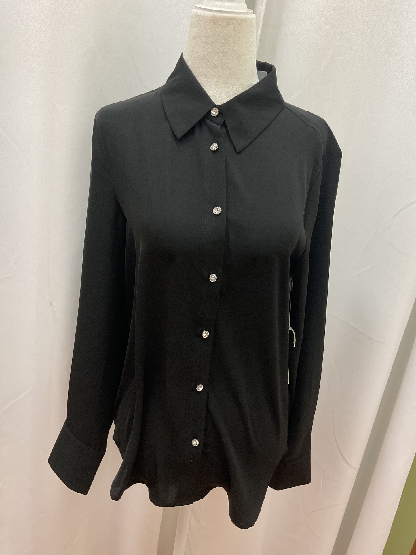 Button down black