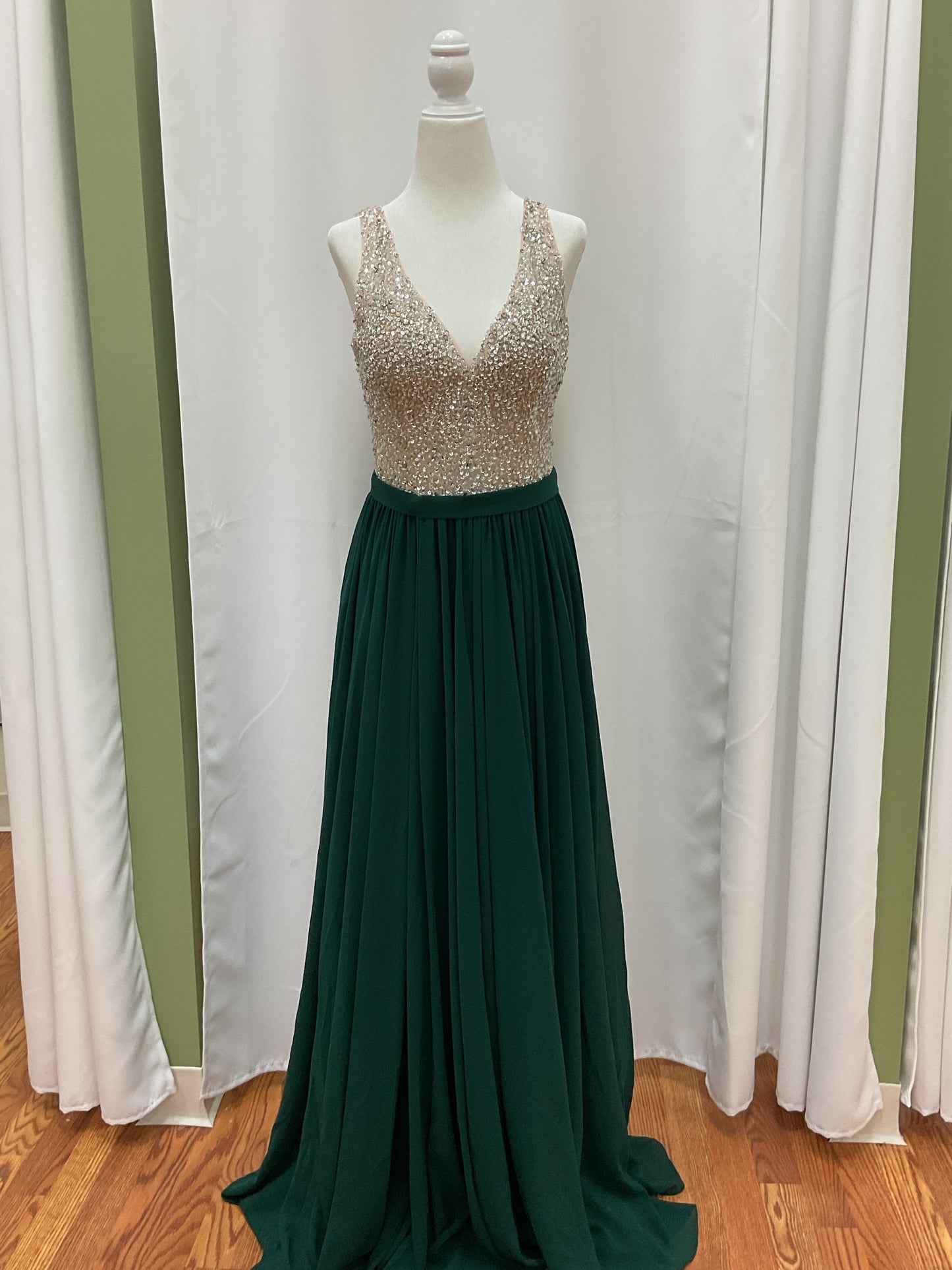 Elegant top gem dress with emerald bottom color