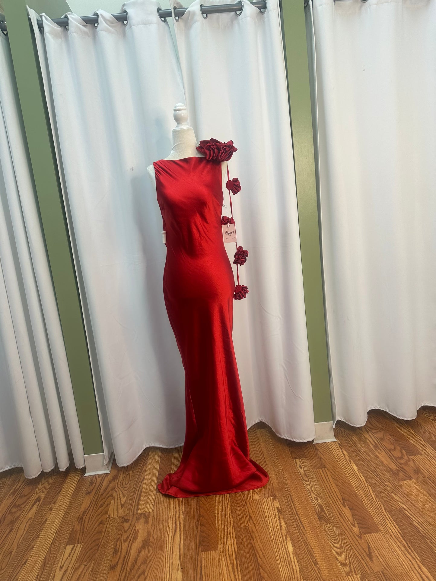 Red rose drop dress