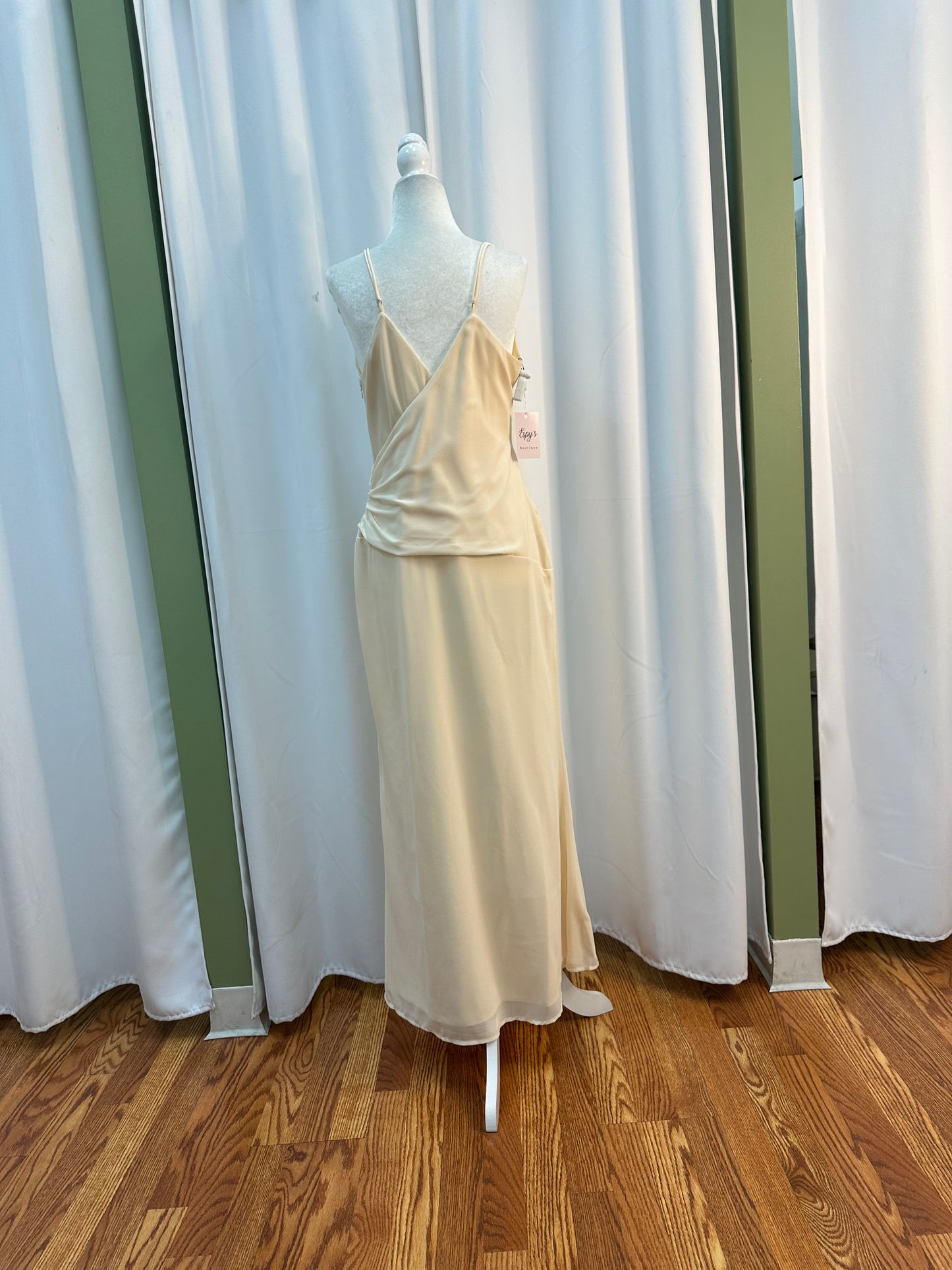 Butter chiffou long beautiful dress