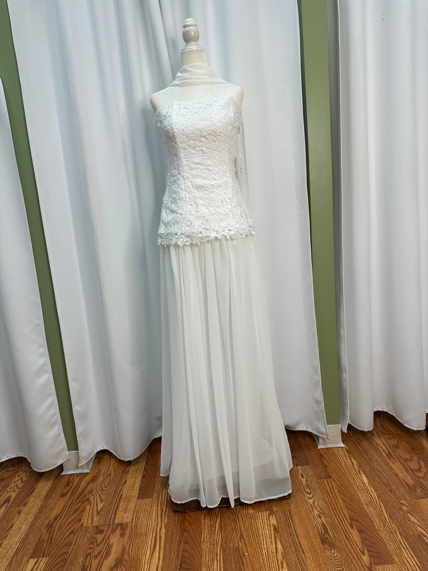 Dolly Ivory Chiffon Gown