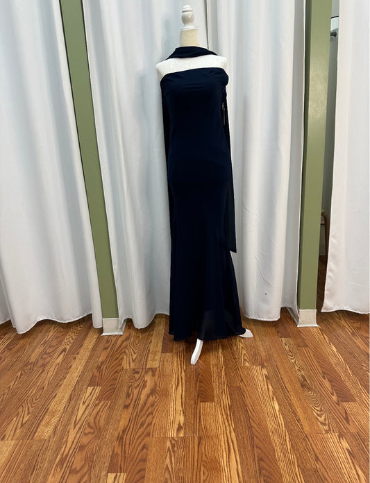 chiffon strapless scarf long navy-blue dress.