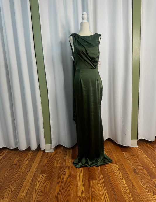 Long Green dress, open back satin material